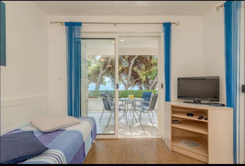 Apartment Promenade Zlatni Rat Бол Екстер'єр фото
