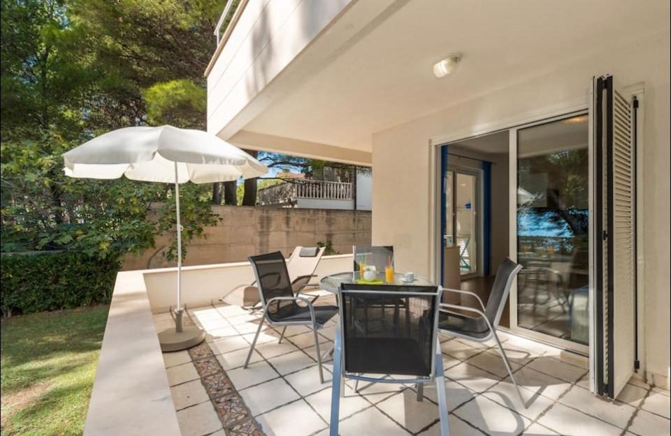 Apartment Promenade Zlatni Rat Бол Екстер'єр фото