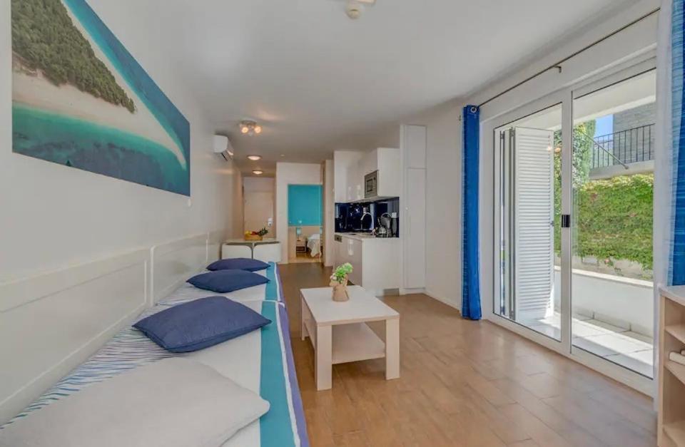 Apartment Promenade Zlatni Rat Бол Екстер'єр фото