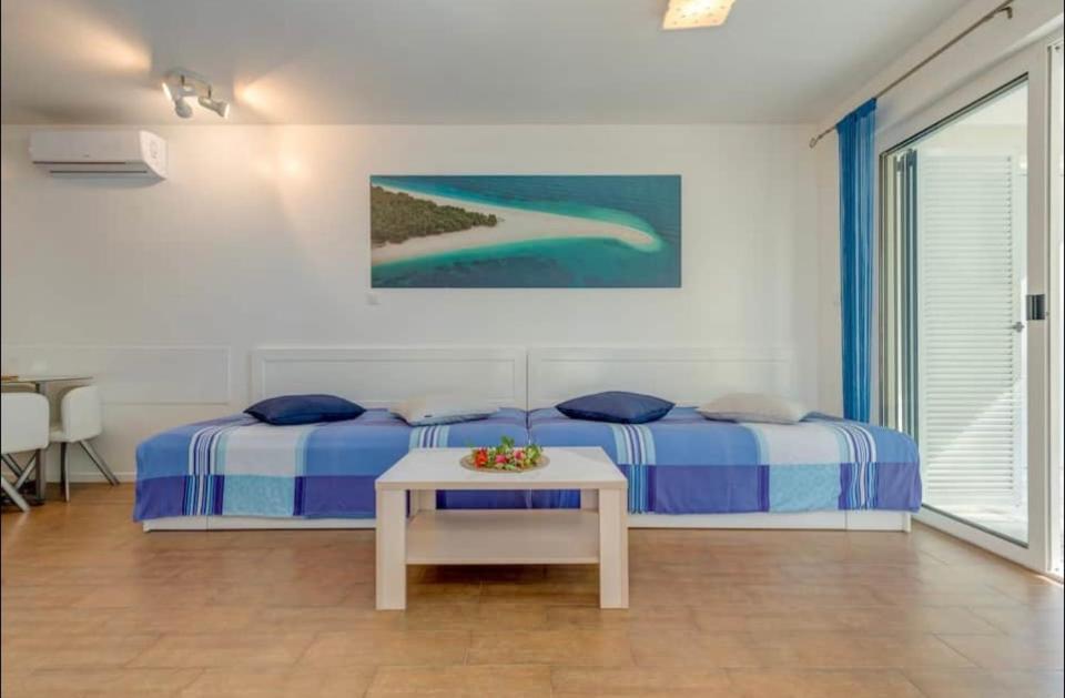 Apartment Promenade Zlatni Rat Бол Екстер'єр фото